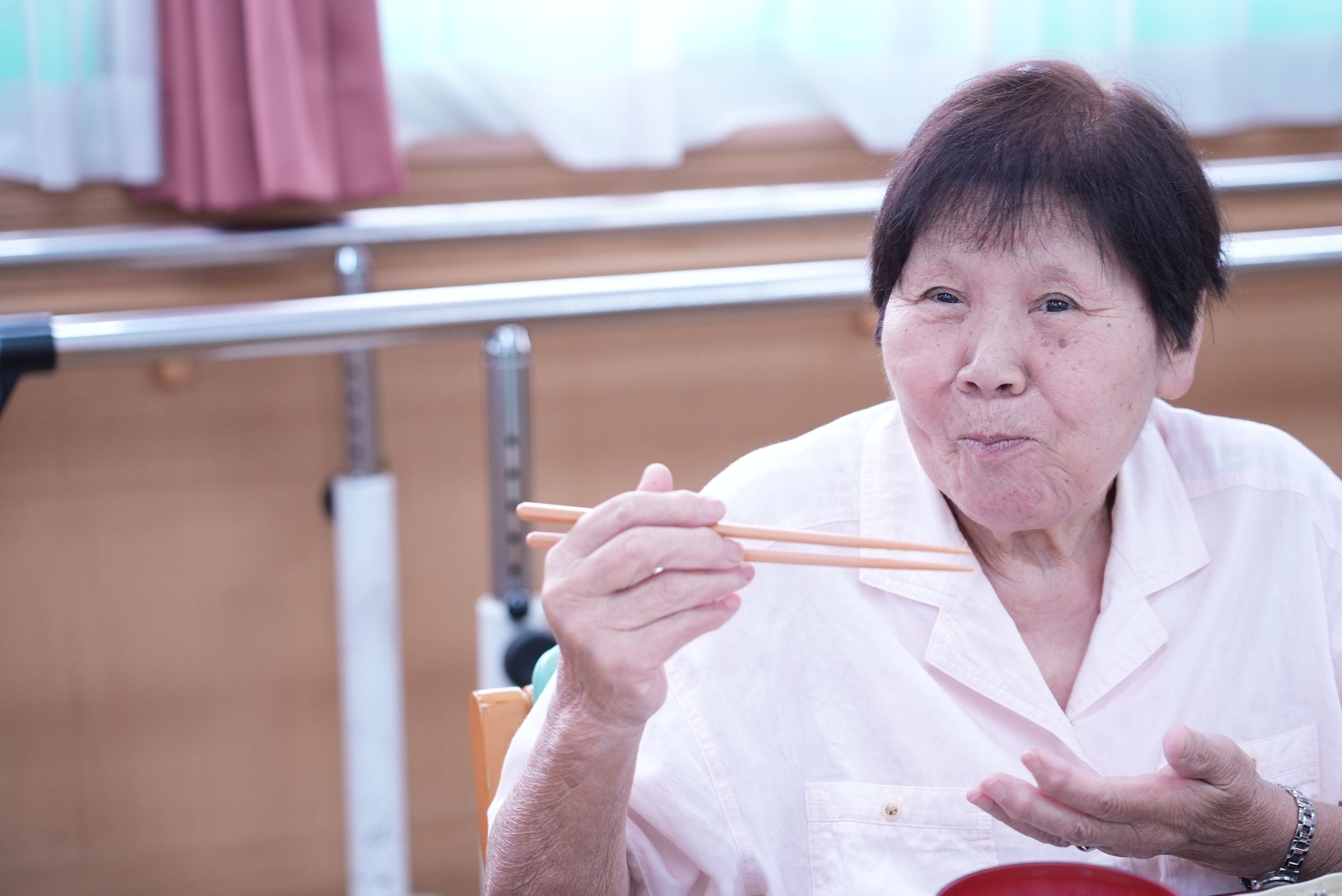 さんまの味に思わず笑顔がこぼれるお客様