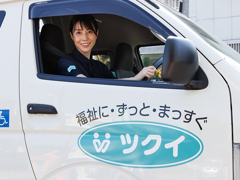 安全運転をするスタッフ01