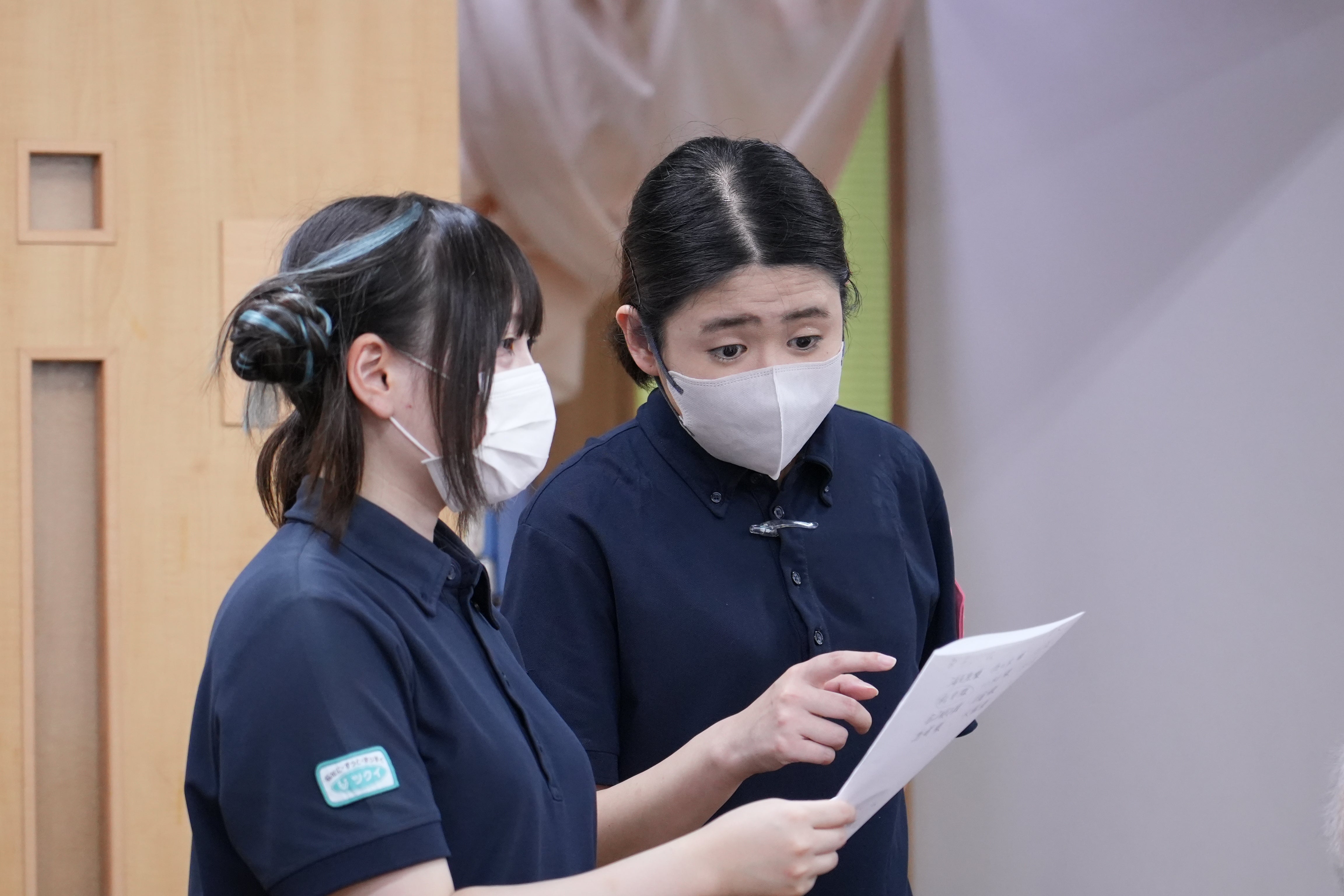 自然と声を掛け合いながら、協力して業務を進めました