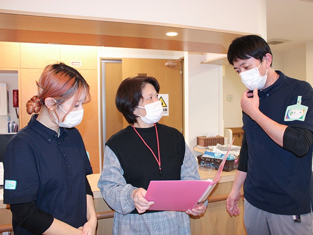 対象のお客様の変化を共有している様子